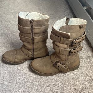 Like new! Worn only a handful of times!